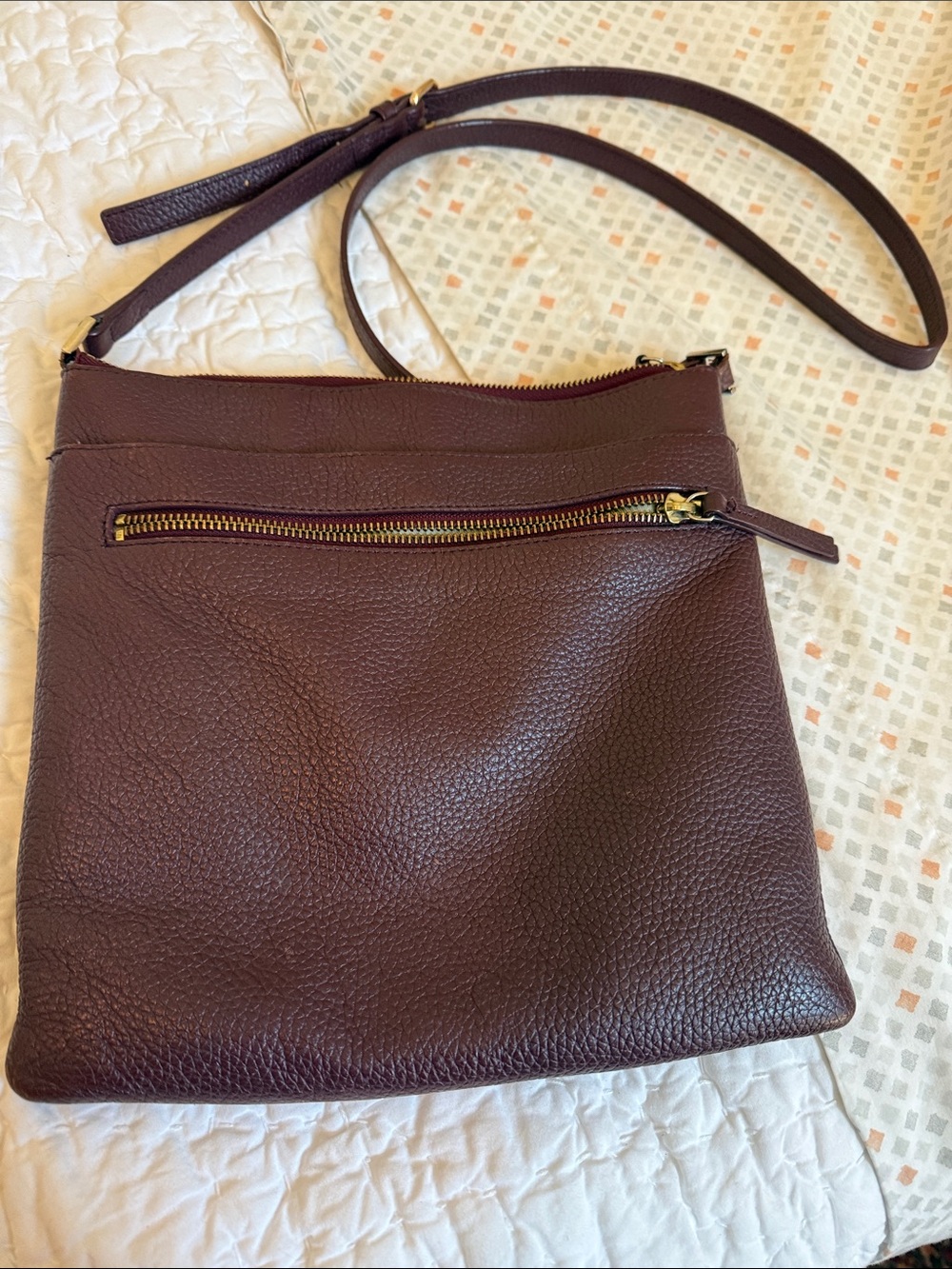 Classic Leather Crossbody Bag in burgundy